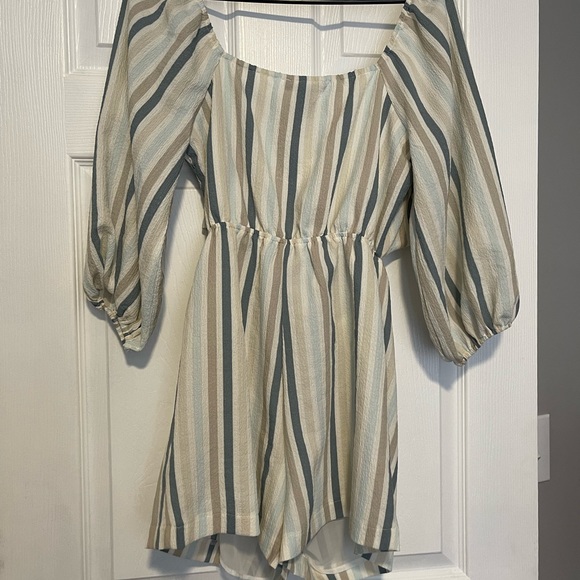 Romper - Picture 2 of 2